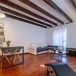 Ht Moscova Skyline View Apartamento *