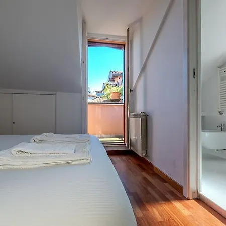 Ht Moscova Skyline View شقة